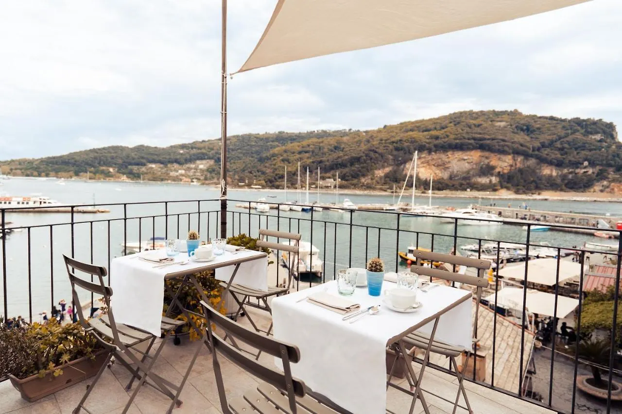 Torre A Mare Porto Venere Hotel 3*,